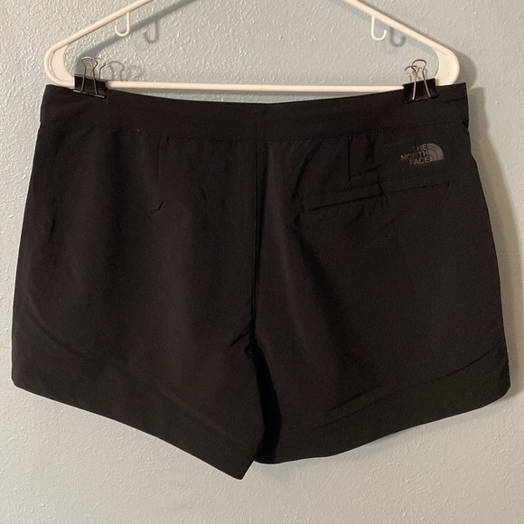 NWT The North Face Everyday Active Shorts - Picture 2 of 16